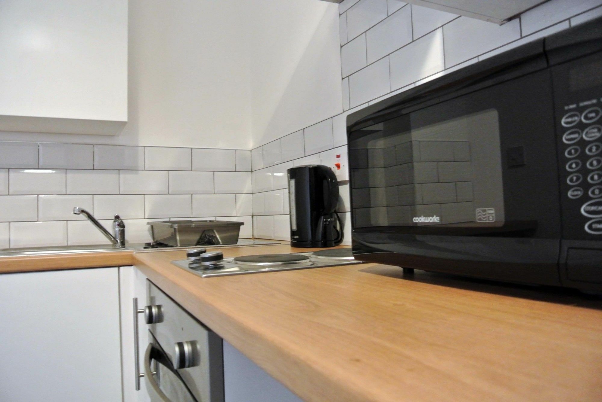 Approved Serviced Apartments Gorse Hill Manchester Eksteriør billede